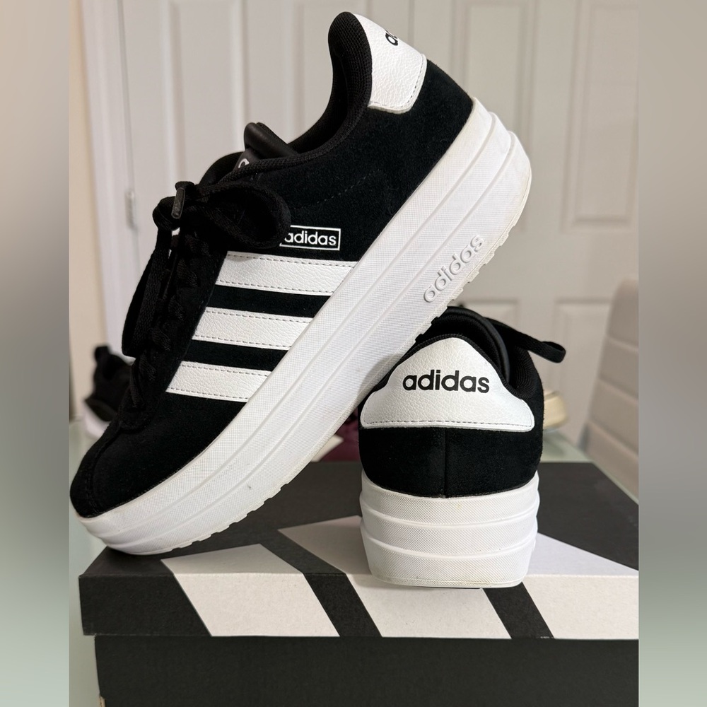 ❌SOLD Adidas Women’s Sneakers  SuedeIH9995 Size US 7.5 UK 6 EU 39 1/3 Excellent!